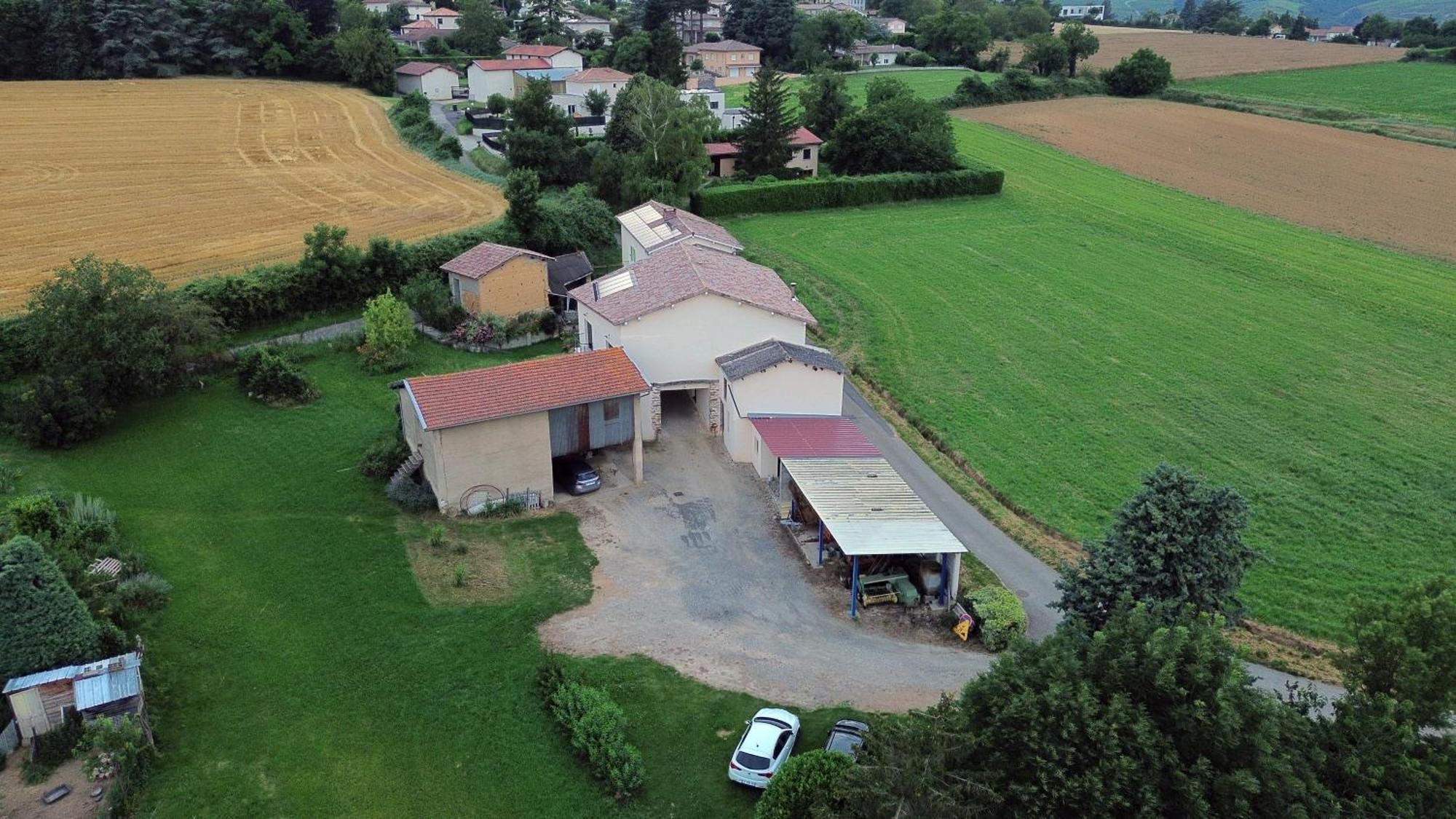 Bed and Breakfast La Ferme Des Cerisiers Reventin-Vaugris Exterior foto